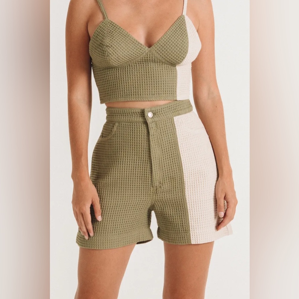 NWT Lisa Says Gah! Aniela Parys Atlas Waffle Shorts Two Tone Sage/Creme Size XL